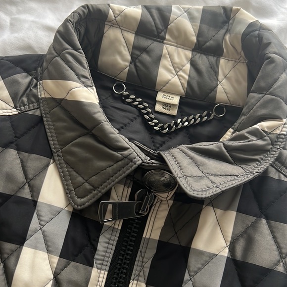 Burberry jacket size 4 - Picture 3 of 3